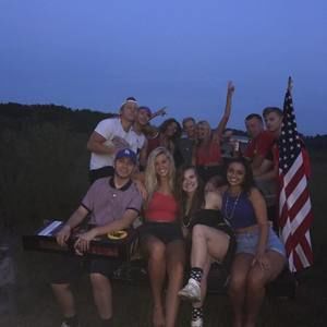 Meet your Posher, Lexi